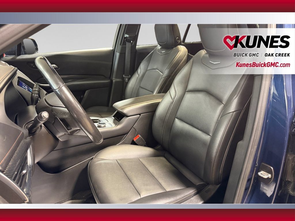 Used 2022 Cadillac XT4 Sport w/ Sun And Sound Package AWD/4WD image 23
