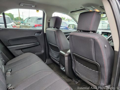 Used 2017 Chevrolet Equinox LS image 27