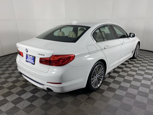 Used 2019 BMW 530i xDrive w/ Convenience Package image 9
