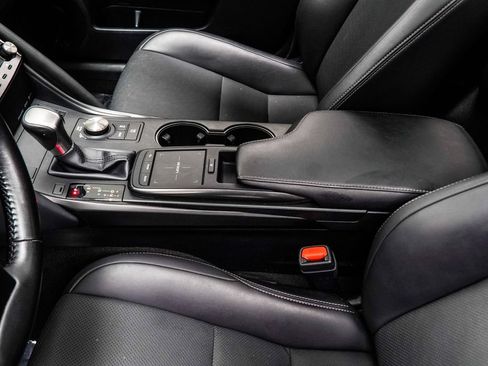 Used 2024 Lexus IS 350 F Sport RWD image 19