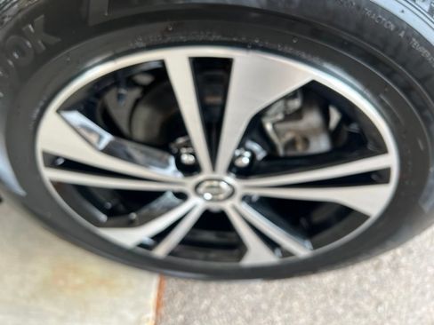 Certified 2023 Nissan Sentra SV FWD image 38