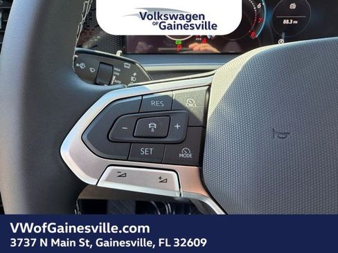 New 2026 Volkswagen Tiguan SE image 18