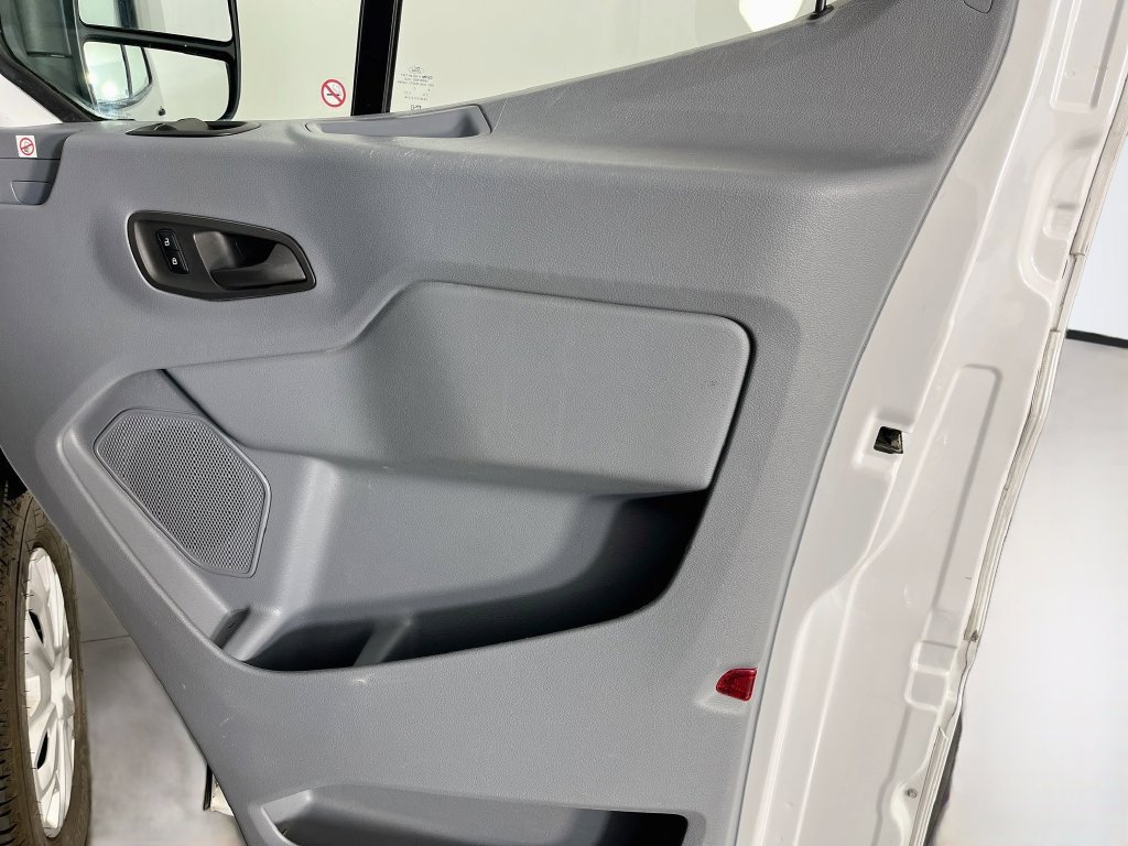 Used 2019 Ford Transit 250 130 Low Roof w/ Exterior Upgrade Package RWD image 30