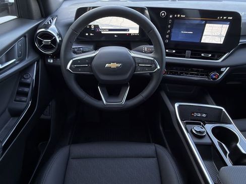 New 2026 Chevrolet Equinox LT w/ Convenience Package II image 10