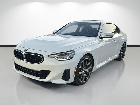 Used 2024 BMW 230i Coupe w/ Premium Package RWD image 7