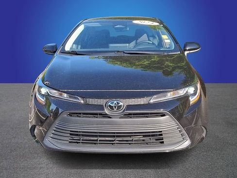 Used 2024 Toyota Corolla LE FWD image 2