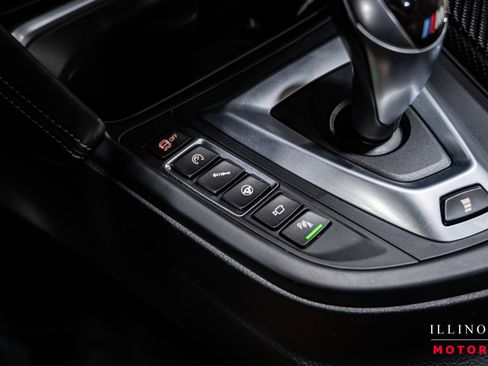 Used 2016 BMW M4 Convertible image 24