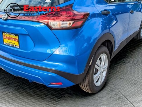 New 2025 Nissan Kicks Play S FWD image 11