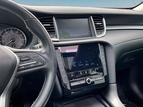 Used 2019 INFINITI QX50 Luxe w/ Navigation Package image 6