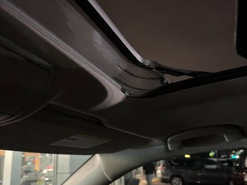 Used 2021 Volkswagen Atlas SEL image 3