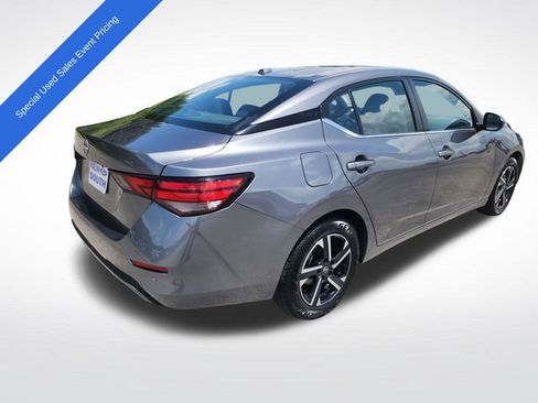 Used 2025 Nissan Sentra SV FWD image 5