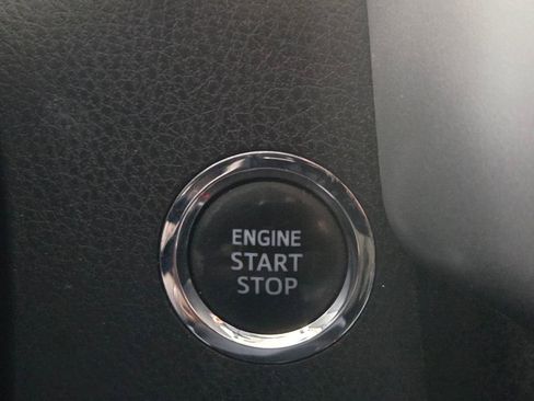 Used 2015 Toyota Highlander XLE image 7