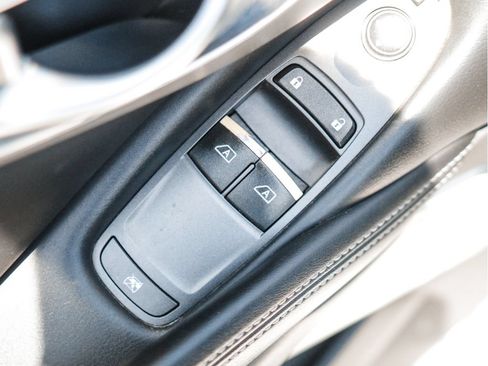Used 2018 INFINITI Q60 3.0t Luxe RWD image 10