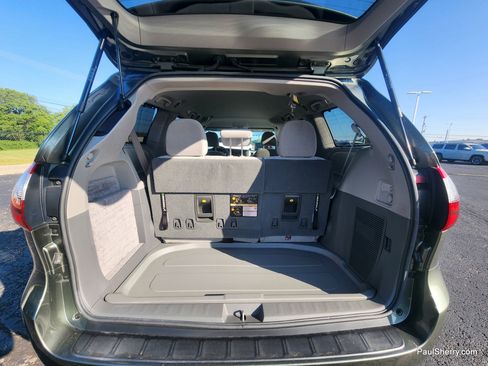 Used 2020 Toyota Sienna LE FWD image 9