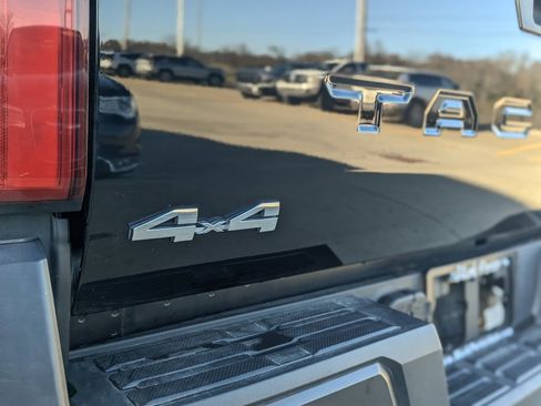 Used 2025 Toyota Tacoma SR image 10