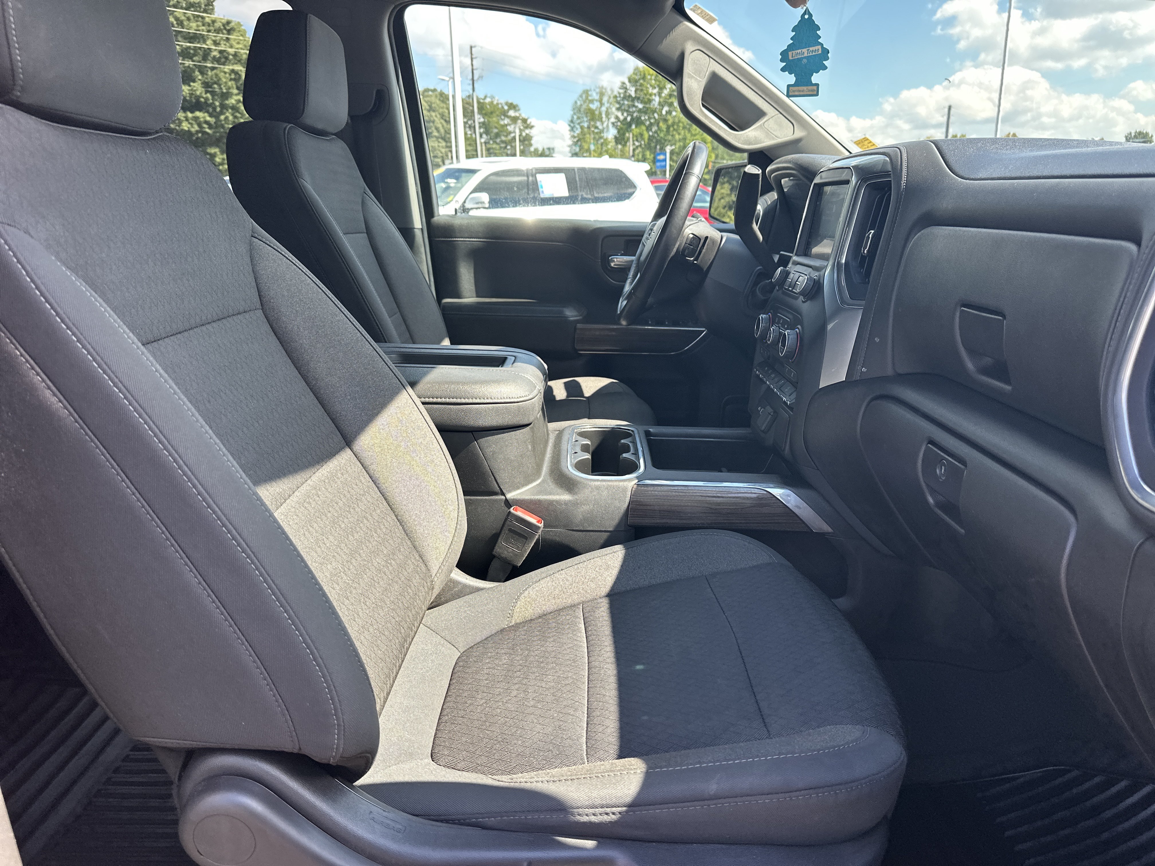 Used 2022 Chevrolet Silverado 1500 RST w/ Safety Package AWD/4WD image 14