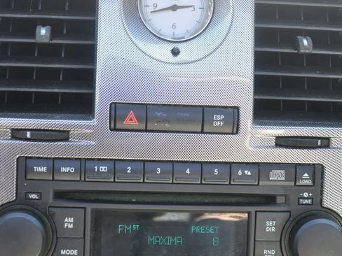 Used 2005 Chrysler 300 Touring w/ Sound Group RWD image 30