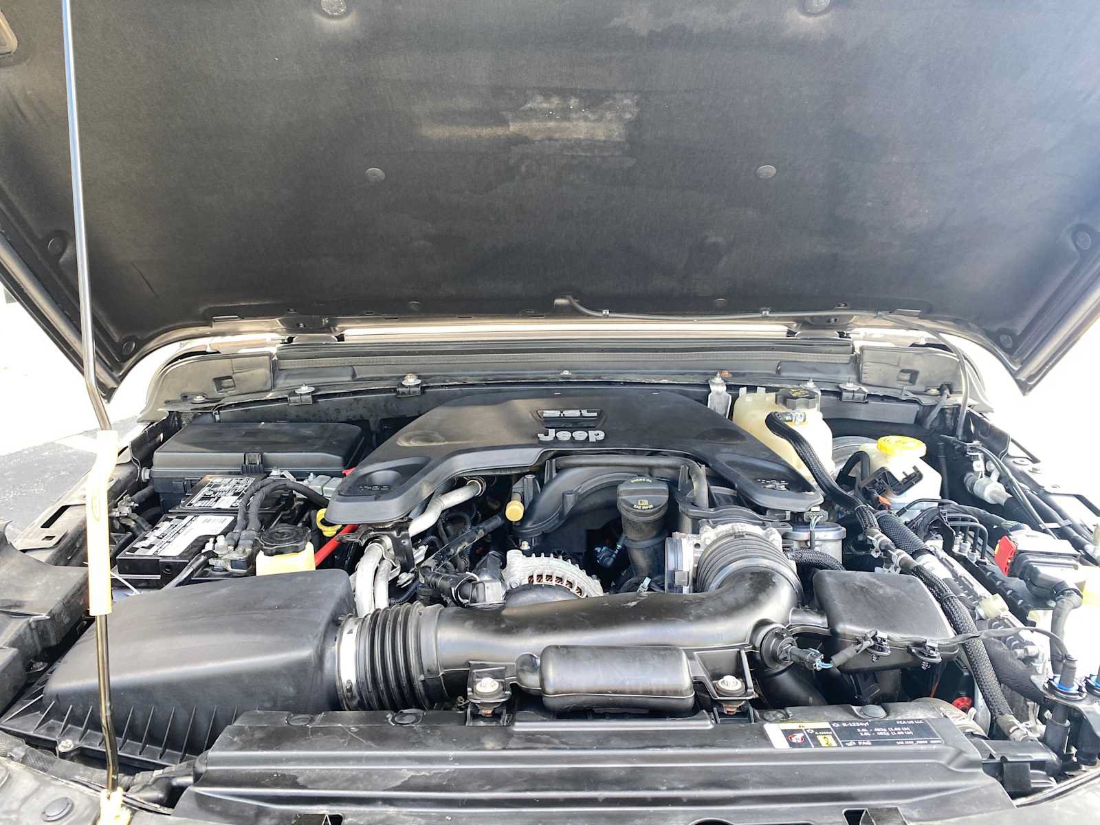 Used 2018 Jeep Wrangler Unlimited Sport S AWD/4WD image 6