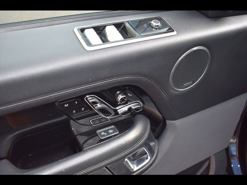 Used 2020 Land Rover Range Rover HSE AWD/4WD image 19
