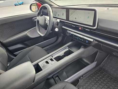 Used 2024 Hyundai Ioniq 6 SE RWD image 11