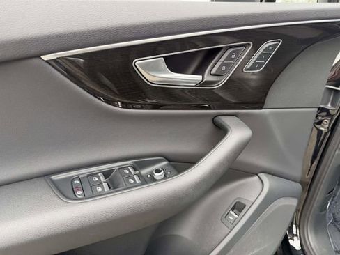 Used 2023 Audi Q7 2.0T Premium w/ Towing Package image 19