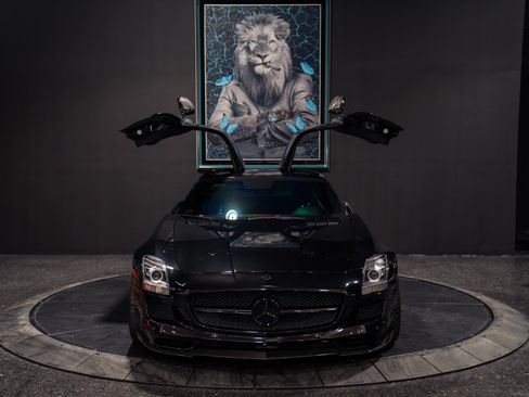 Used 2012 Mercedes-Benz SLS AMG Coupe image 3