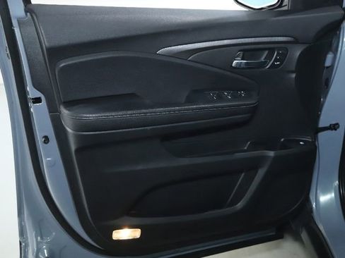 Used 2023 Honda Ridgeline RTL-E image 21