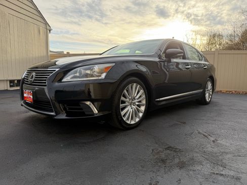 Used 2013 Lexus LS 460 AWD image 10
