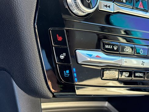 Used 2022 Ford Explorer Limited w/ Equipment Group 301A image 33