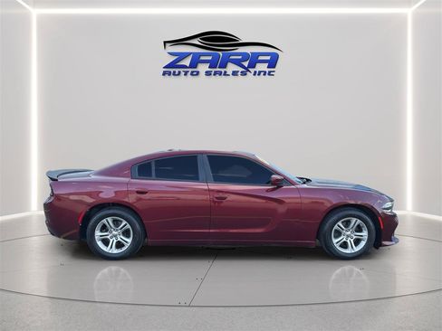 Used 2019 Dodge Charger SXT RWD image 8