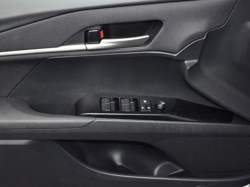 Used 2025 Toyota Camry LE image 14