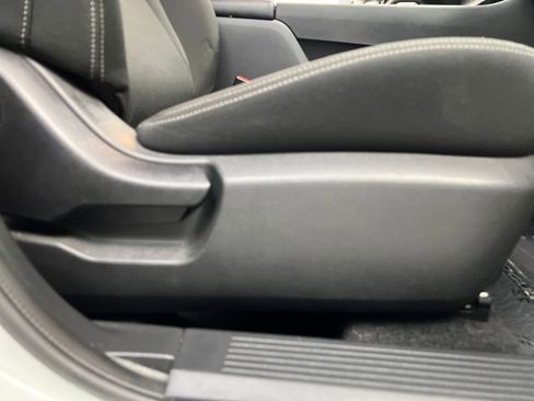 Used 2024 Nissan Rogue S FWD image 23