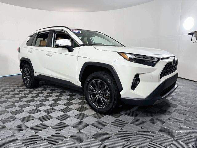 Used 2022 Toyota RAV4 Limited AWD/4WD image 1