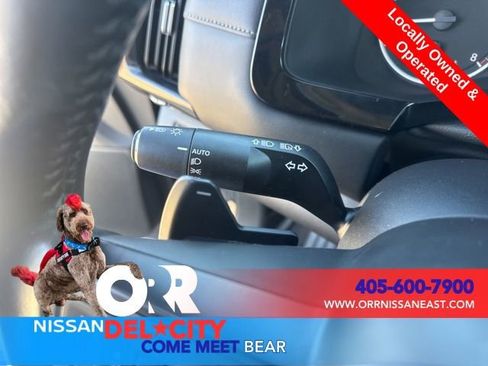 Used 2024 Nissan Pathfinder SV image 22