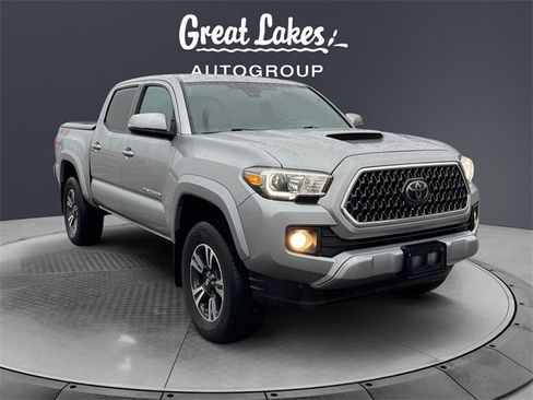 Used 2019 Toyota Tacoma TRD Sport image 7