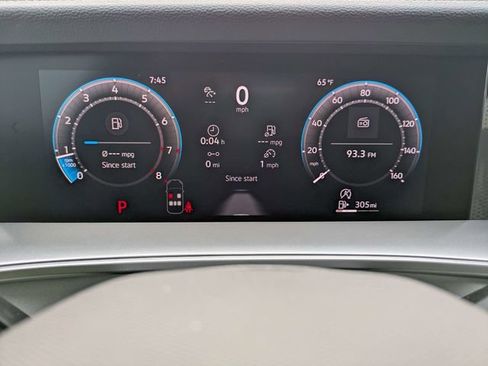 New 2026 Volkswagen Tiguan SE R-Line FWD image 27