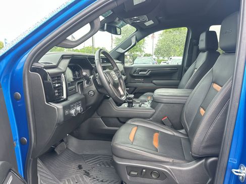 Used 2023 GMC Sierra 1500 AT4 w/ AT4 Premium Package AWD/4WD image 16