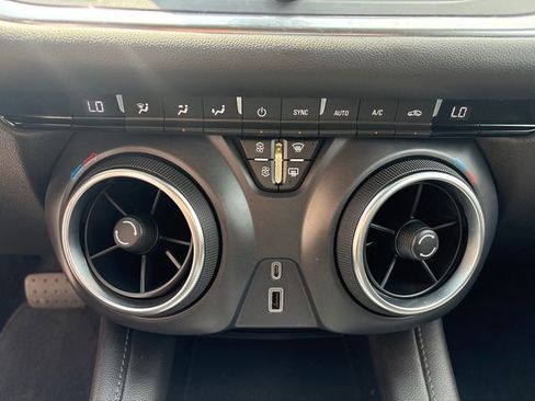 Used 2022 Chevrolet Blazer LT image 31