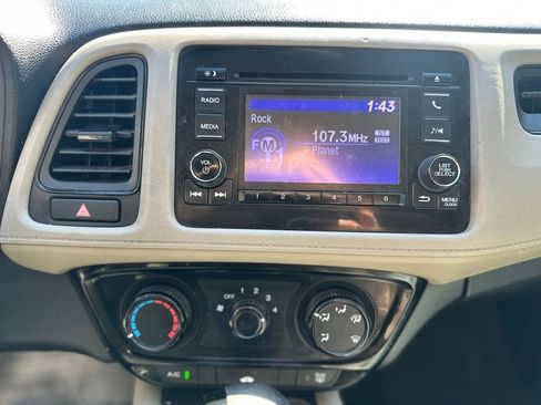 Used 2021 Honda HR-V LX image 19