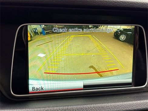 Used 2014 Mercedes-Benz E 350 4MATIC Sedan image 16