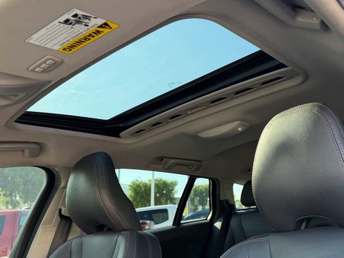 Used 2015 Volvo V60 T5 Cross Country w/ Protection Package image 17