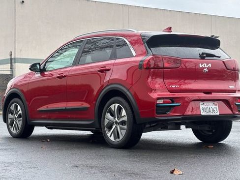 Used 2022 Kia Niro EX Premium image 6