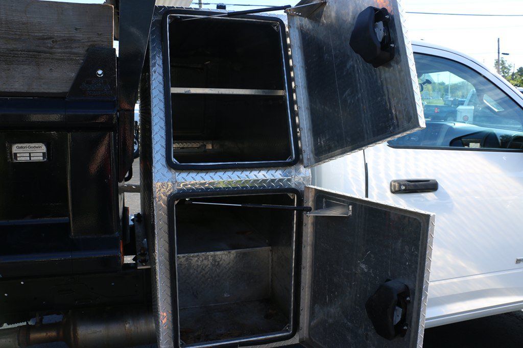 Used 2020 RAM 5500 Tradesman RWD image 33
