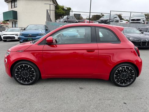 Used 2024 FIAT 500 e (RED) FWD image 8