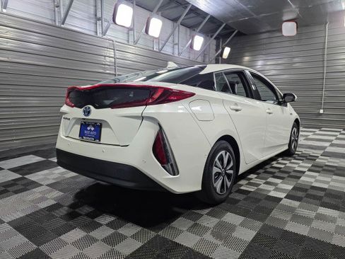 Used 2018 Toyota Prius Prime Advanced image 5