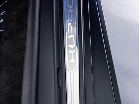 Used 2024 Lamborghini Huracan Sterrato image 39