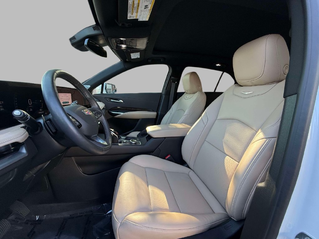 Certified 2025 Cadillac XT4 Premium Luxury FWD image 2