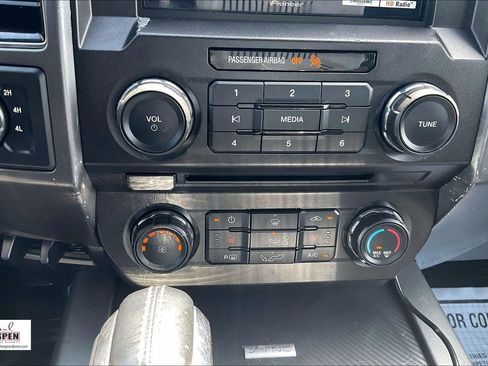 Used 2018 Ford F150 XLT w/ Equipment Group 302A Luxury AWD/4WD image 31