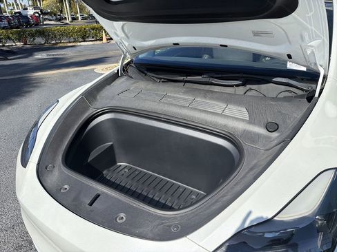 Used 2023 Tesla Model Y Long Range image 27