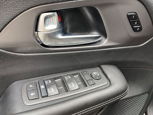 New 2026 Chrysler Pacifica Select image 8